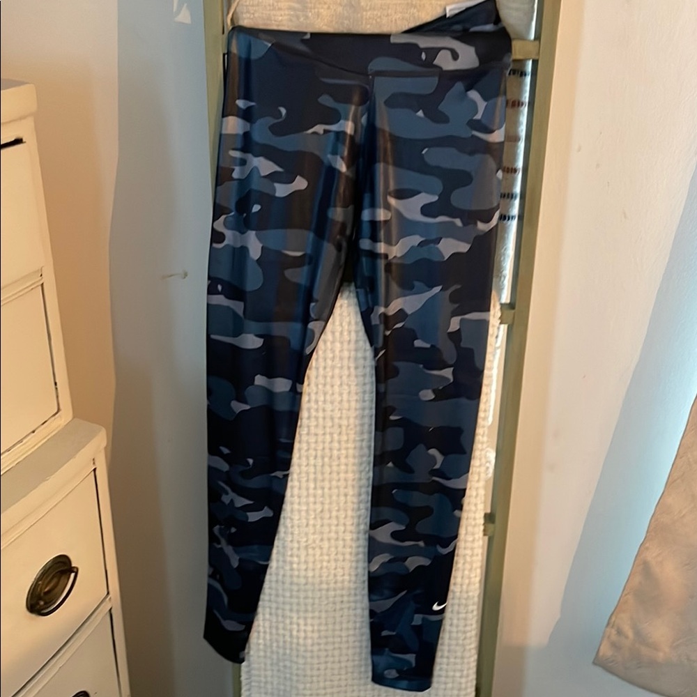 NIKE One Camo Leggings